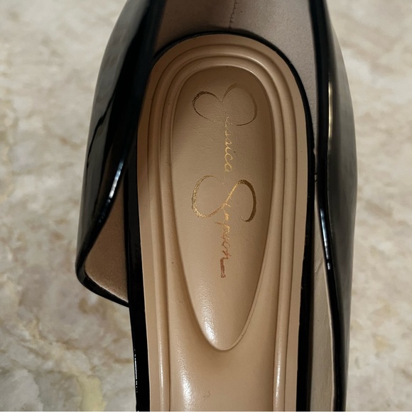 Jessica Simpson - NWT - Pointed Black & Gold Trim Heels (Sizes: 9W & 10W) - Picture 5 of 8